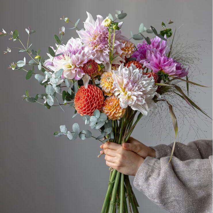 Fibonacci Flowers - Weelderig boeket dahlia's